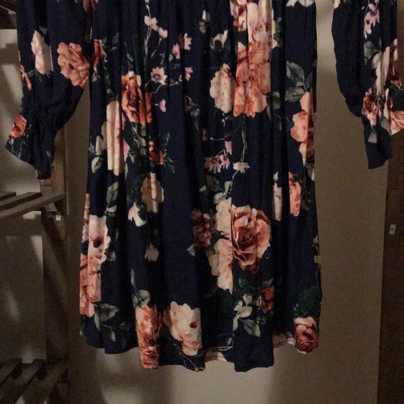 Women’s Floral Print Long Sleeve Smocked Mini - Picture 5 of 9